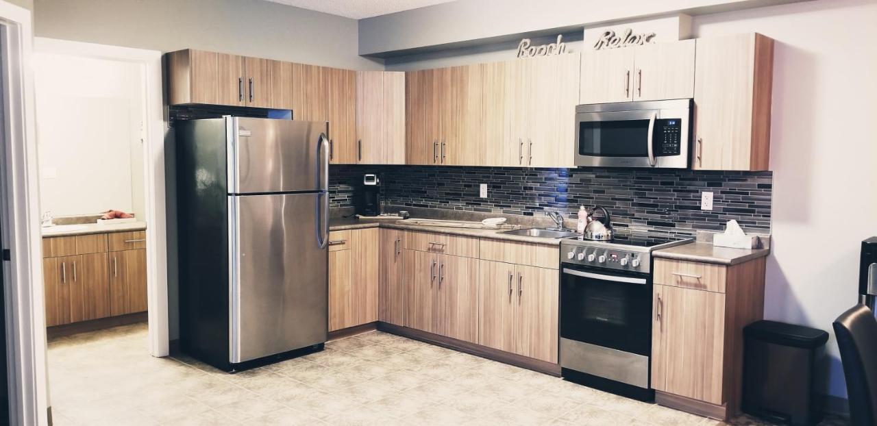 Alberta Beach Inn And Suites ภายนอก รูปภาพ