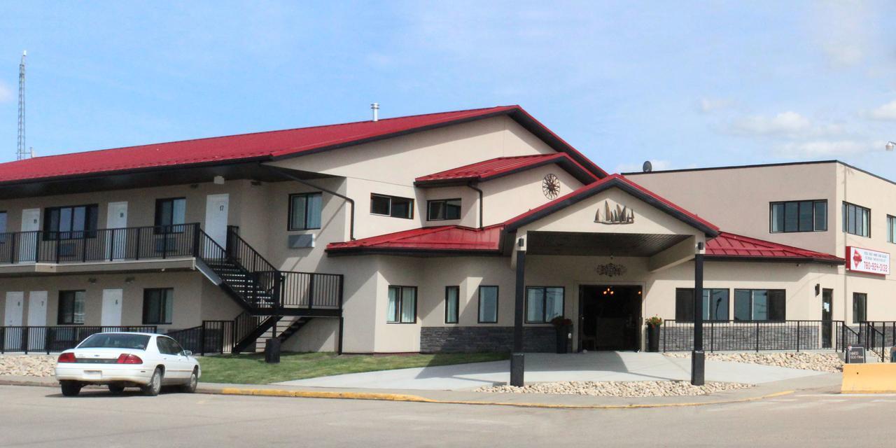 Alberta Beach Inn And Suites ภายนอก รูปภาพ