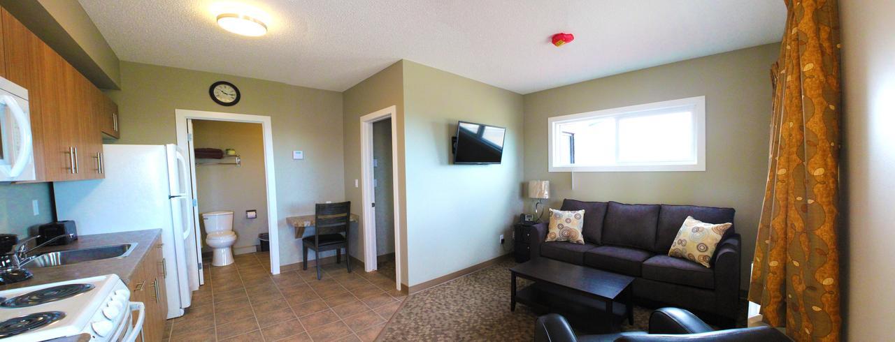 Alberta Beach Inn And Suites ภายนอก รูปภาพ